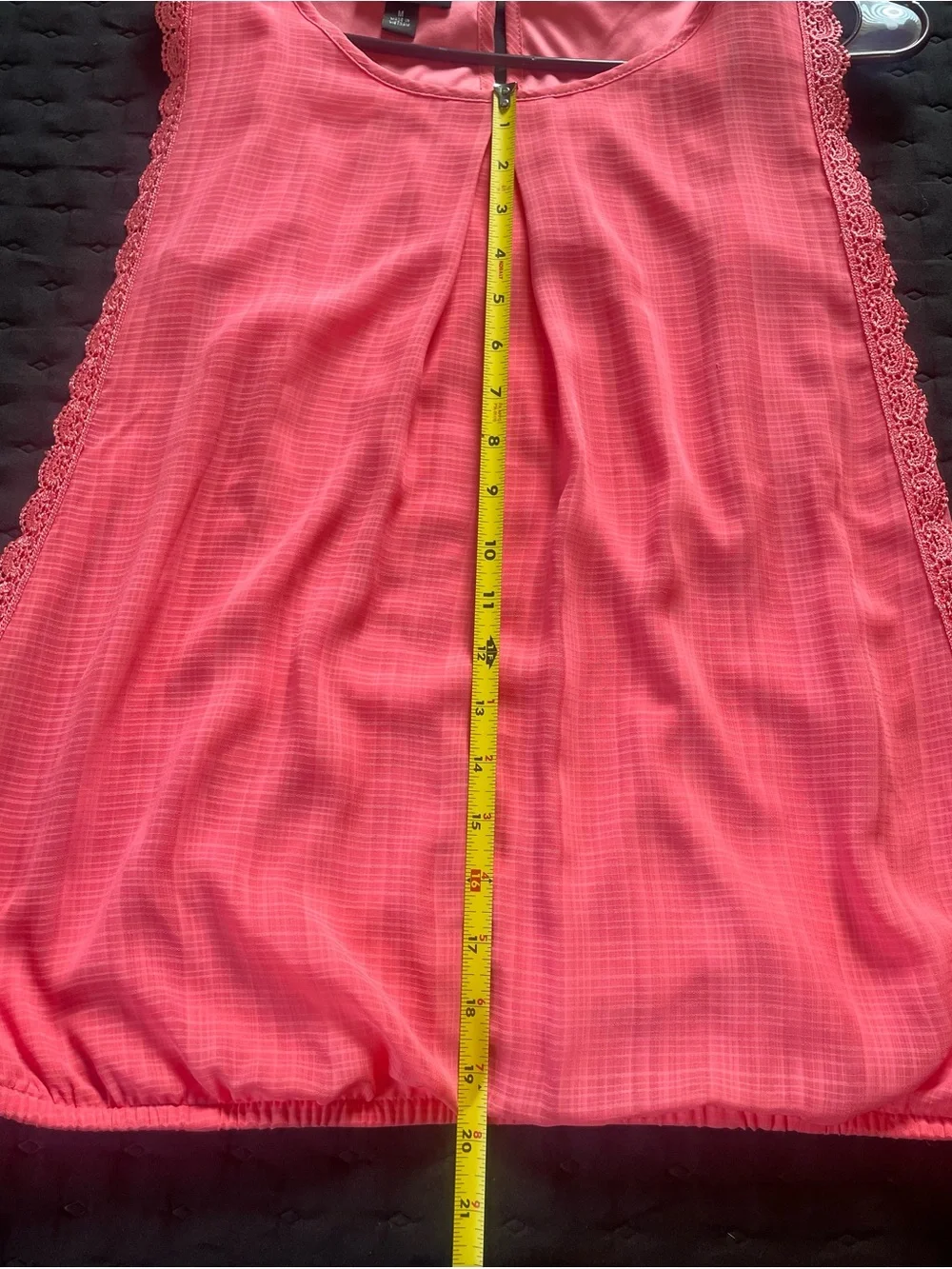 AB Studio Coral Pink Lace-Trim Sleeveless Elastic hem Medium
